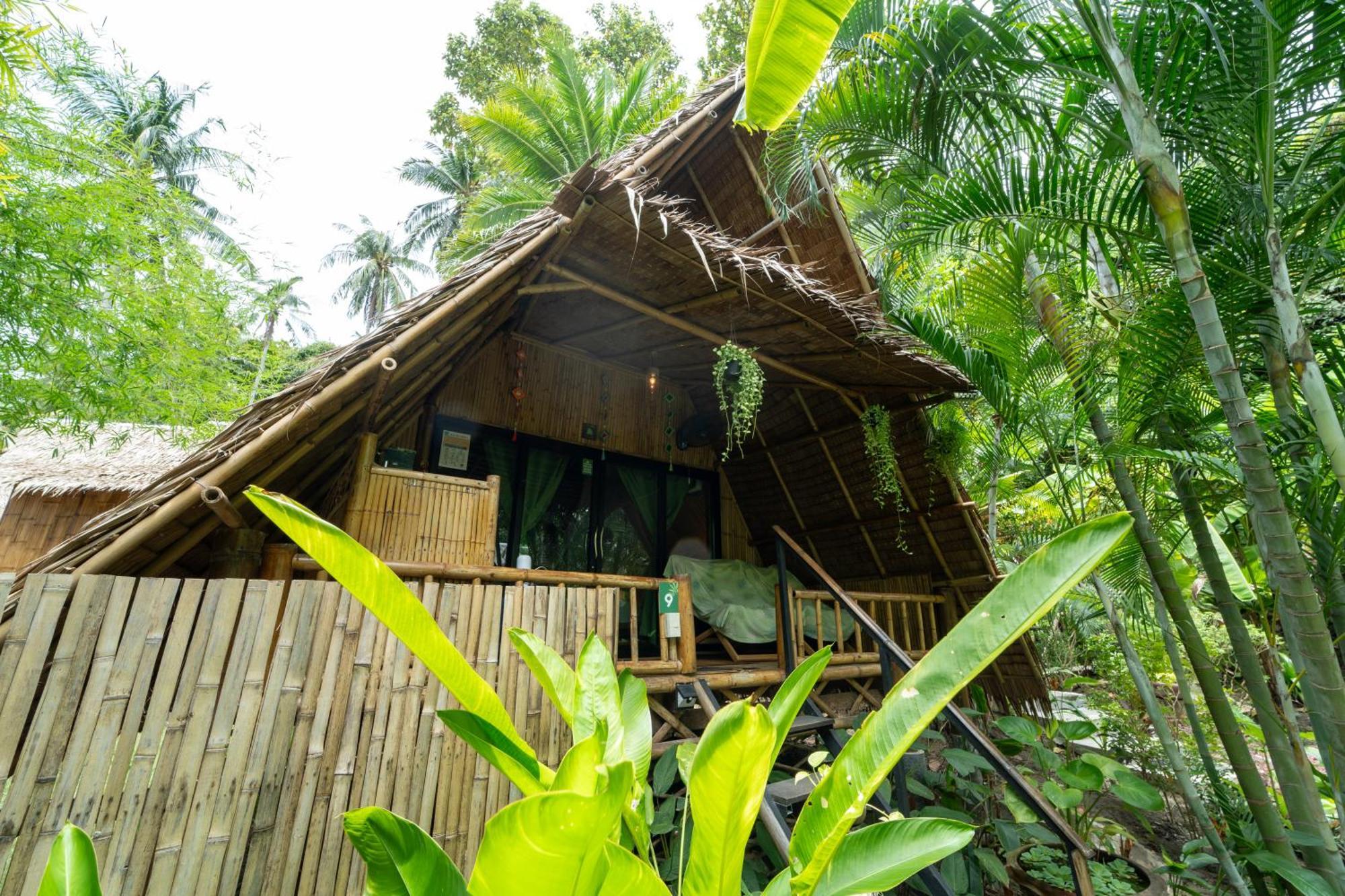 Bamboo Bay Eco Resort スリタヌ エクステリア 写真