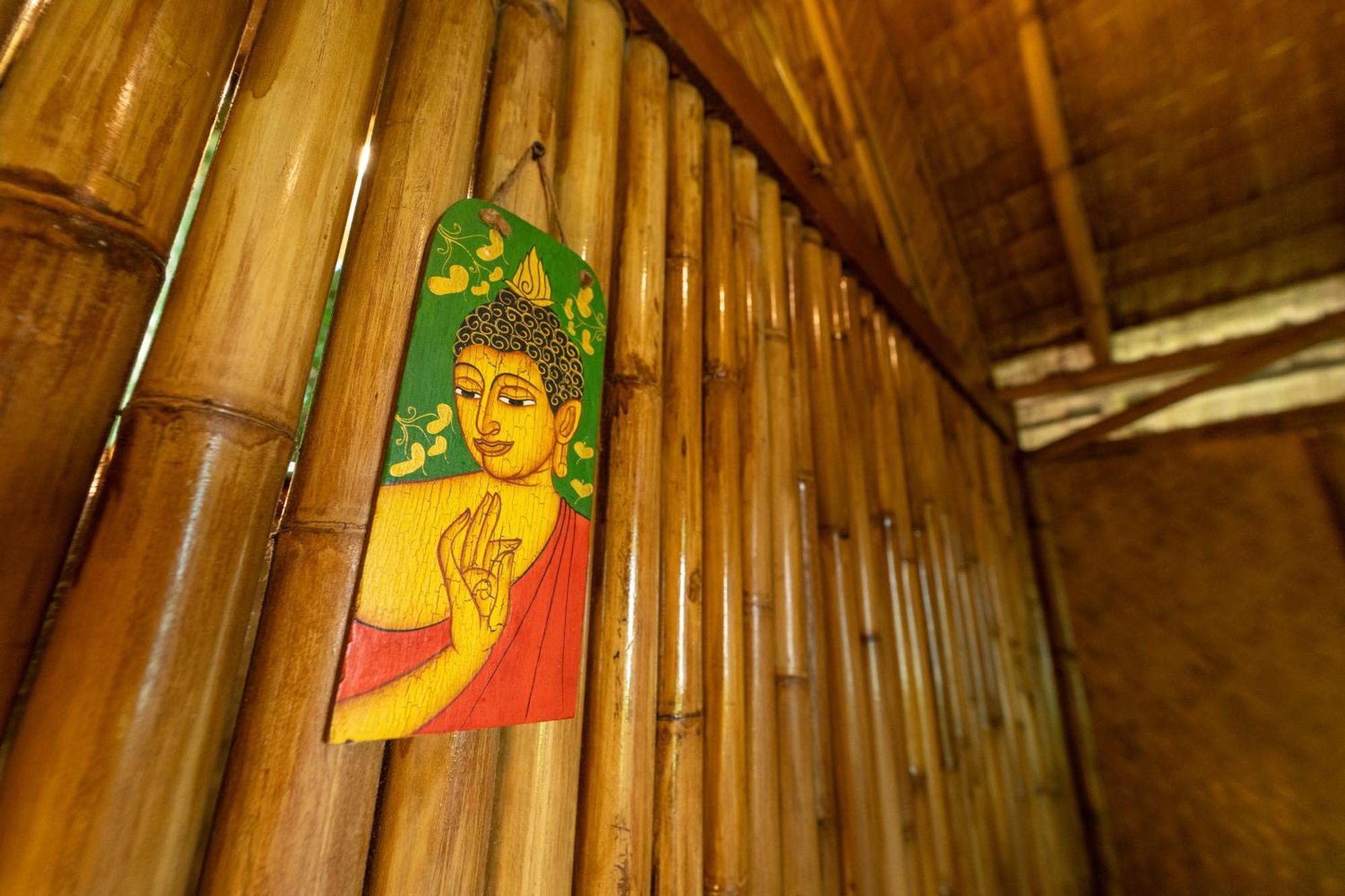 Bamboo Bay Eco Resort スリタヌ エクステリア 写真