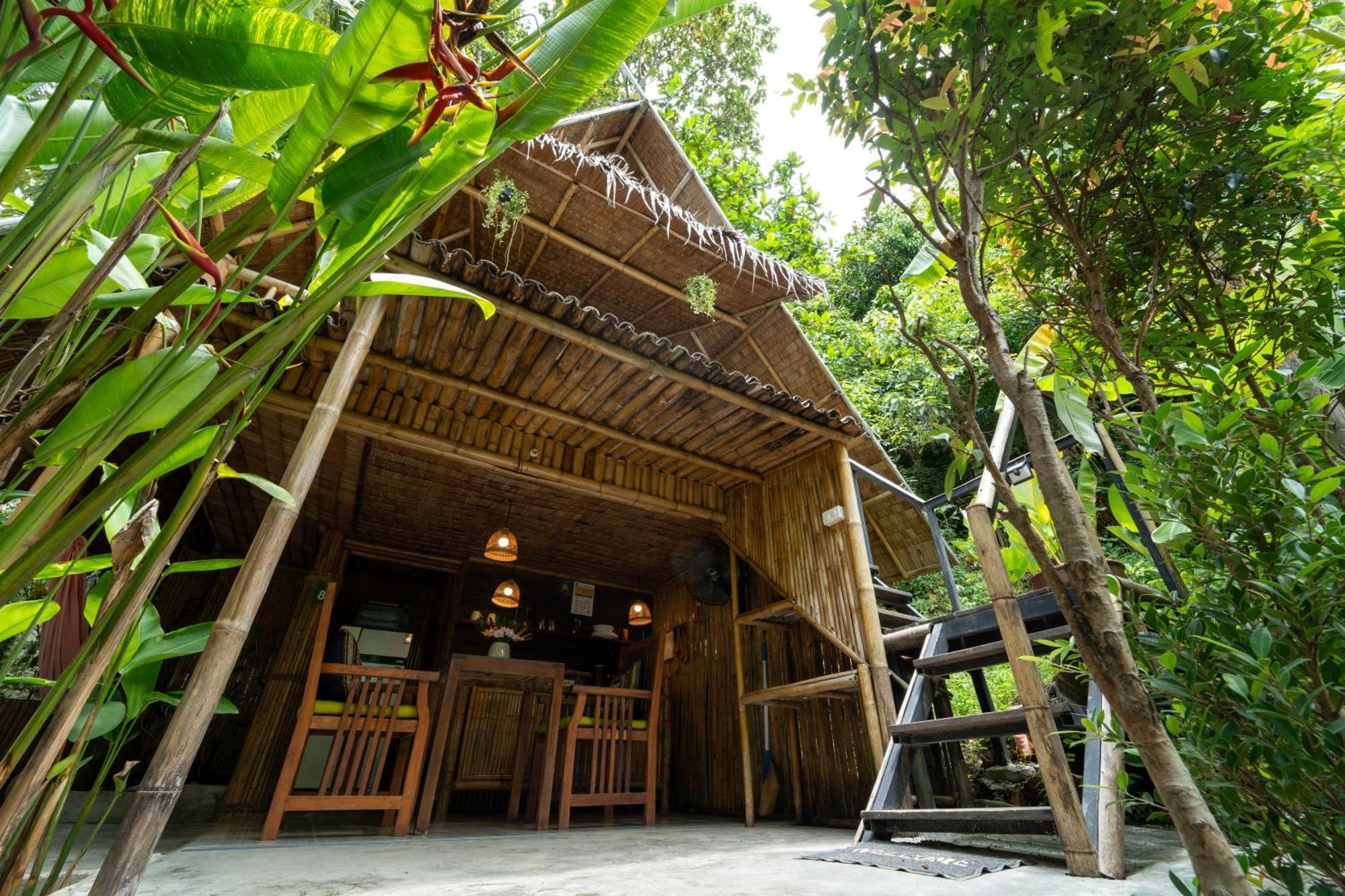 Bamboo Bay Eco Resort スリタヌ エクステリア 写真