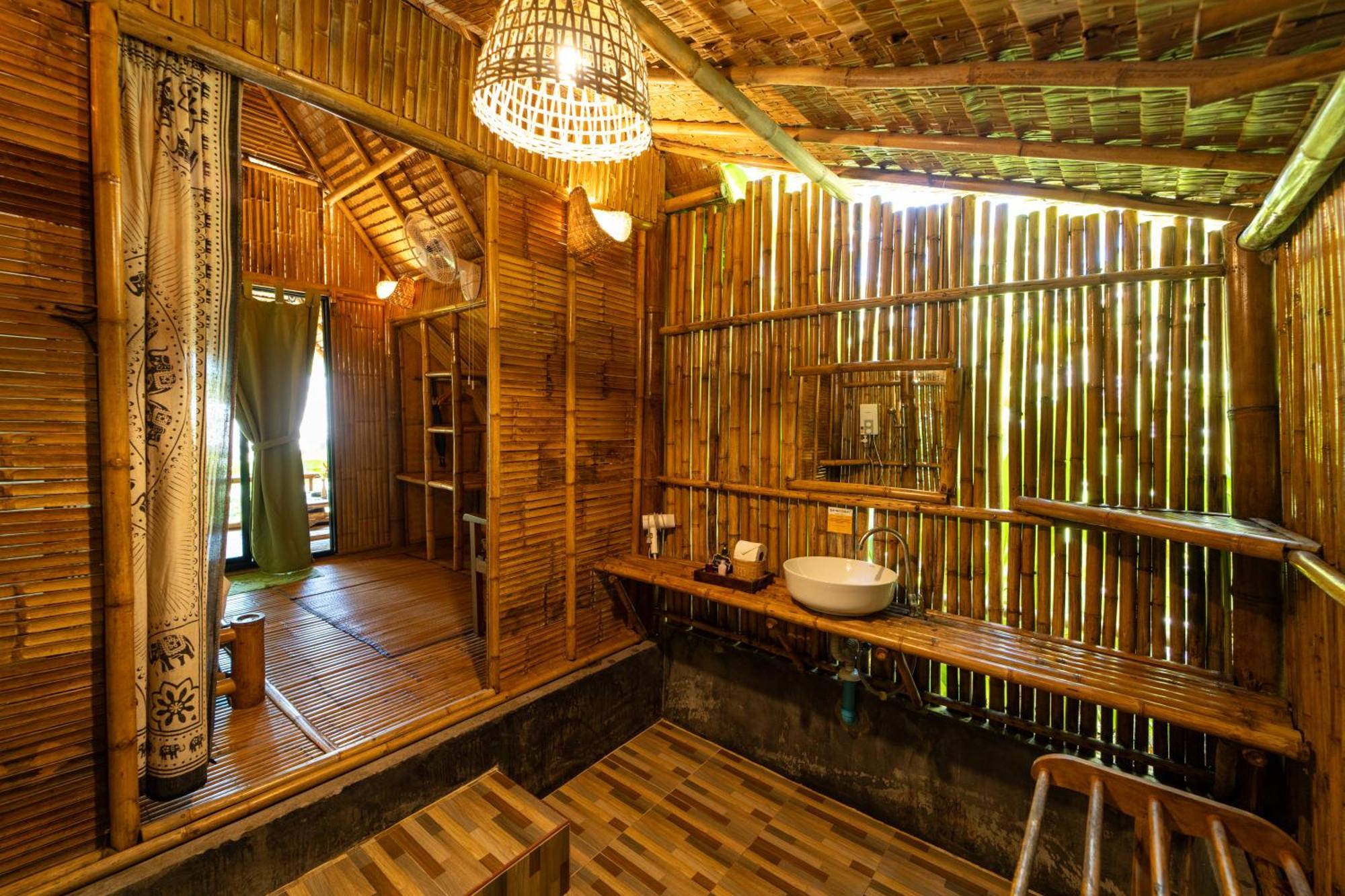 Bamboo Bay Eco Resort スリタヌ エクステリア 写真